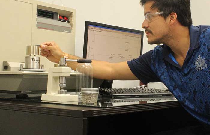 DSC (Differential Scanning Calorimetry) analysis conducted in Drake’s testing lab characterizes thermal properties of high-performance polymers.